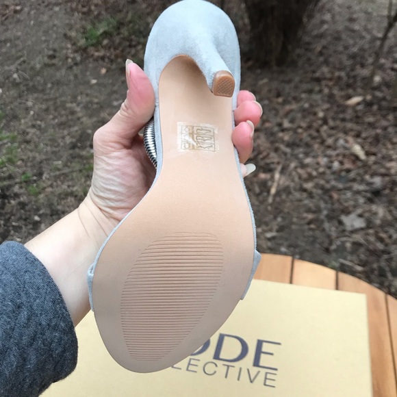 The Mode Collective☀️The Mink Sandal in gray - Picture 10 of 14